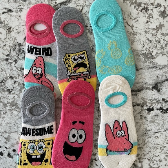 10 Pair Of Assorted SpongBob Socks - Picture 4 of 4